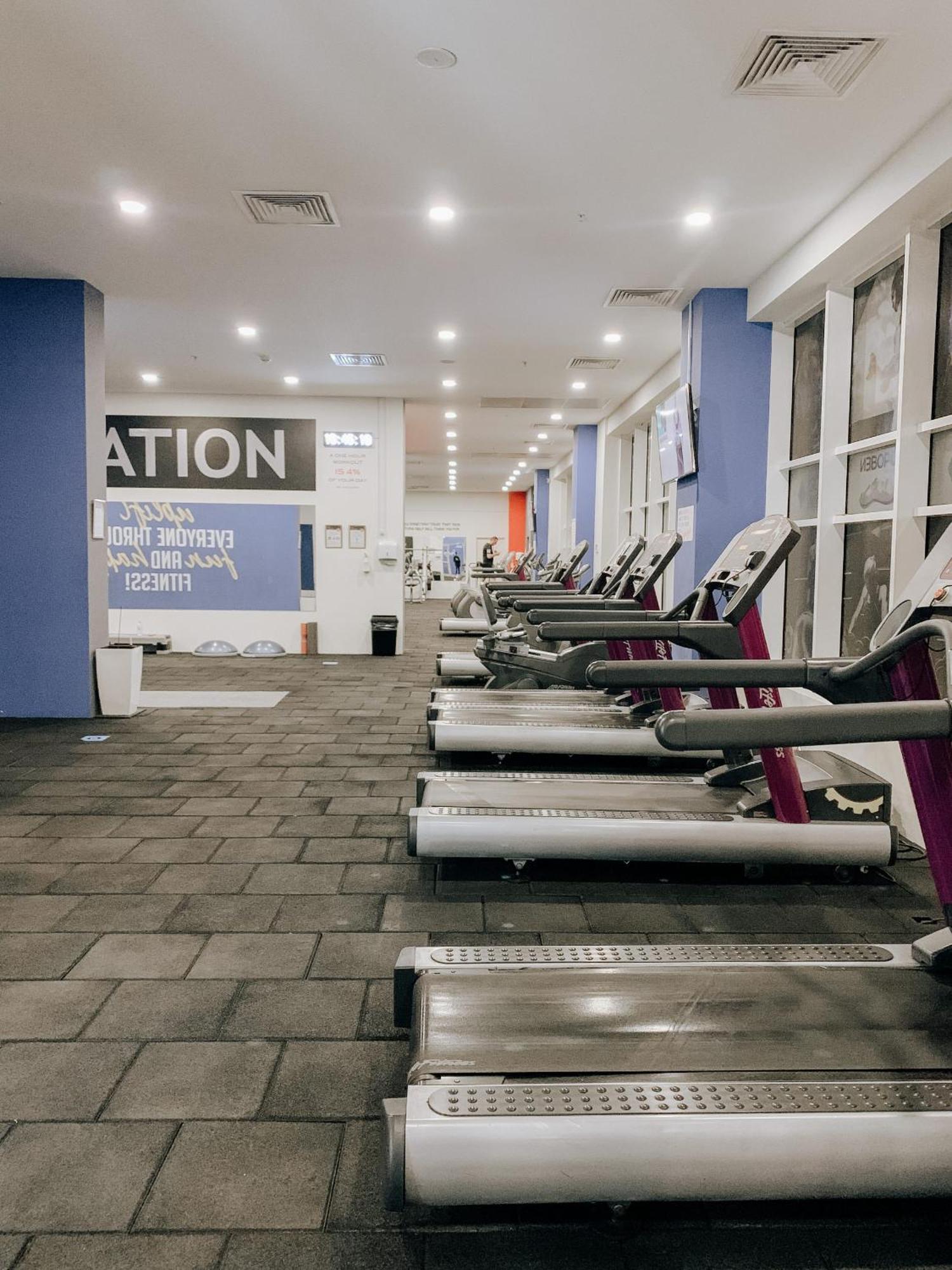 Luxury Condos On 18Th, 3Rd, 5Th Floor With Pool, Fitness, Parking Included Скопье Экстерьер фото