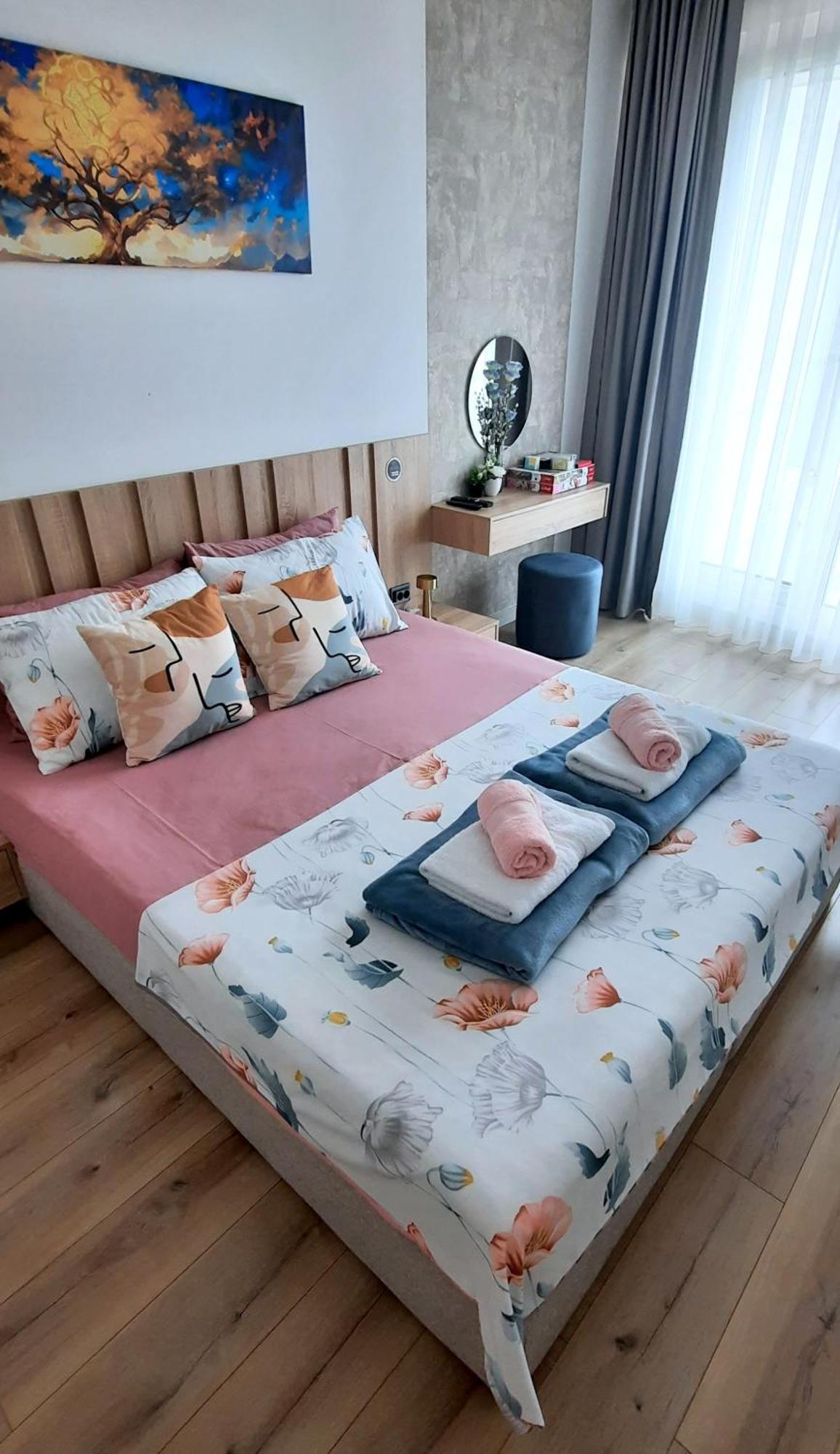 Luxury Condos On 18Th, 3Rd, 5Th Floor With Pool, Fitness, Parking Included Скопье Экстерьер фото